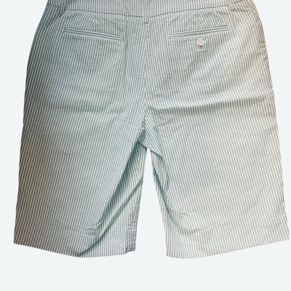Jones New York Green Striped Women's Bermudas - Picture 2 of 4